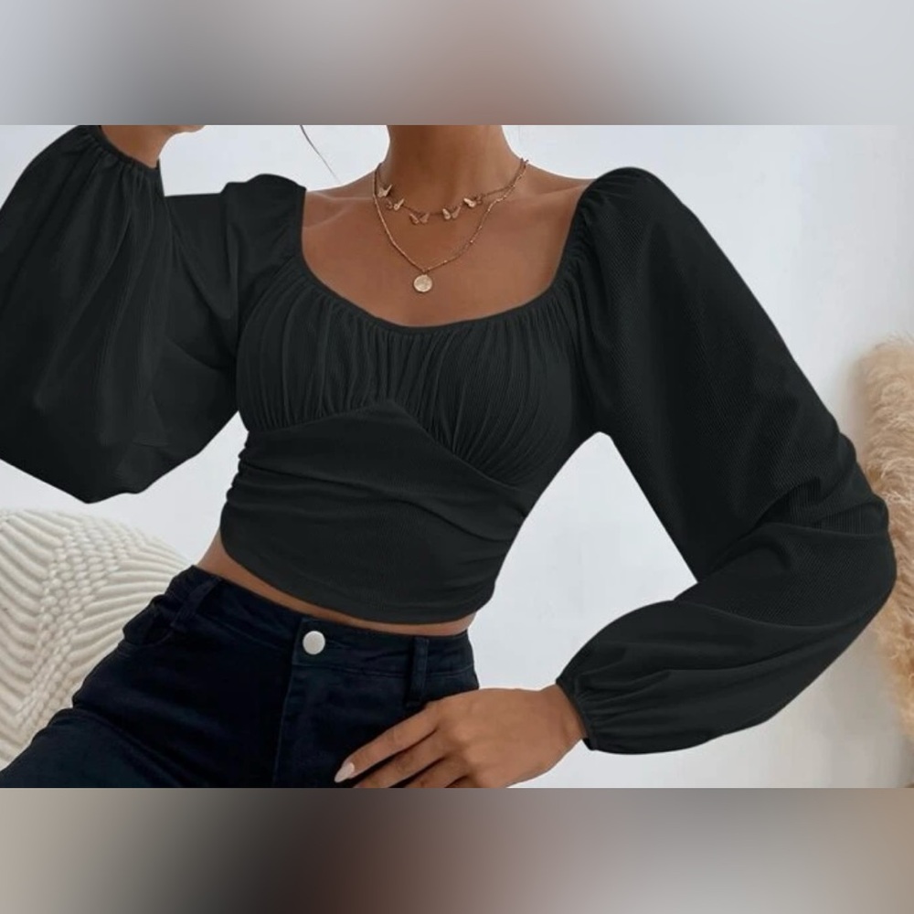 Black Long Sleeve Crop Top
